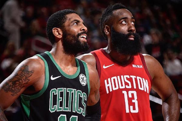 前场压迫的 前场压迫的